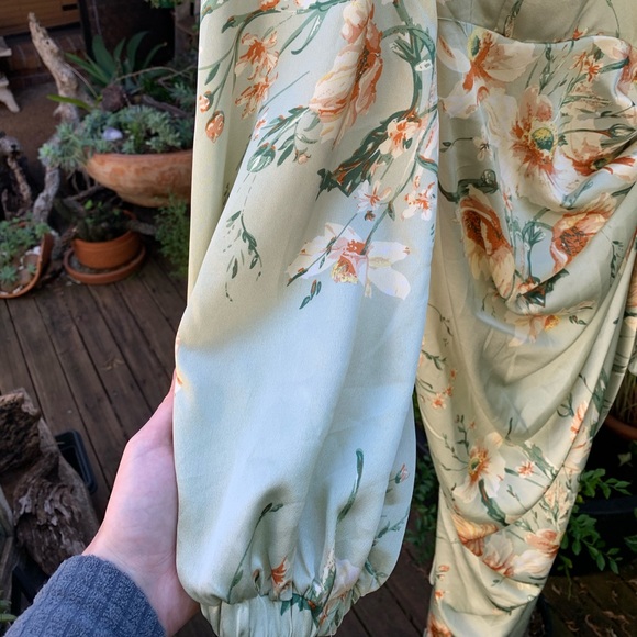 ♻️HOST PICK♻️ Pretty Little Thing NWT formal draped dress bridesmaids party - Picture 2 of 9